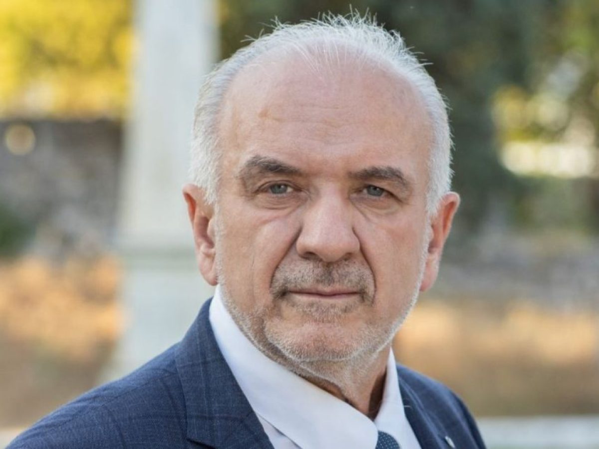 Ο Κώστας Λύρος ζητά παραίτηση ειδικού συνεργάτη του Δημάρχου Μεσολογγίου λόγω ΟΠΕΚΕΠΕ
