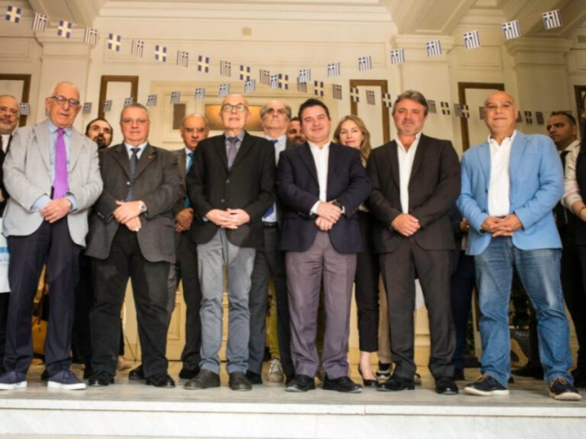 Ο Νικήτας Κακλαμάνης από τα Ελληνικά Σχολεία του Καΐρου: «Η πιο συγκινητική στιγμή του ταξιδιού μου στην Αίγυπτο»