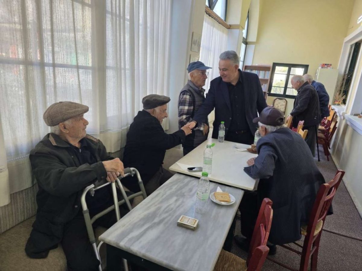 Ο Θανάσης Καββαδάς πραγματοποίησε πασχαλινές επισκέψεις στο Νοσοκομείο, το ΕΚΑΒ, το Γηροκομείο και τα ΚΑΠΗ της Λευκάδας.