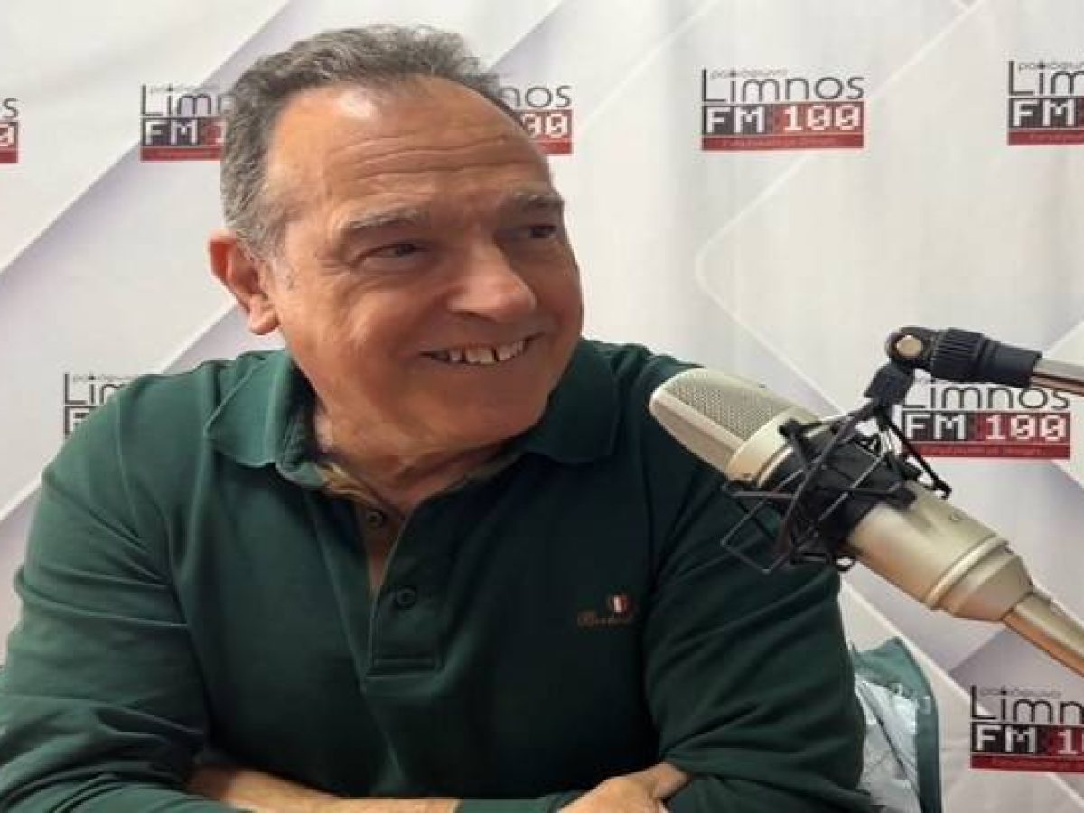 Ο Βαγγέλης Γιαρμαδούρος στον FM100 έκανε «φύλλο και φτερό» την πολιτική επικαιρότητα