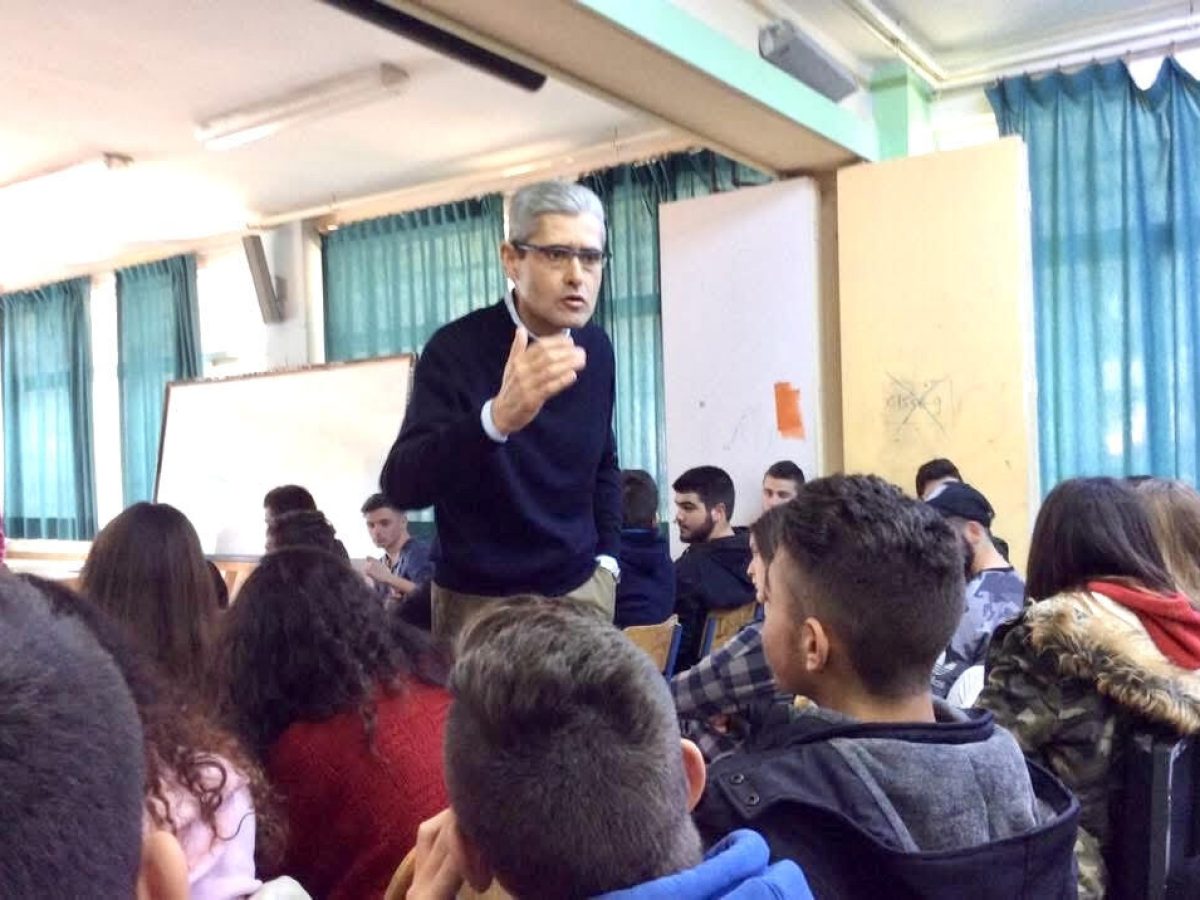 Ομιλία του Άγγελου Τσιγκρή για τη σχολική βία στο ΕΠΑΛ Παραλίας Πατρών