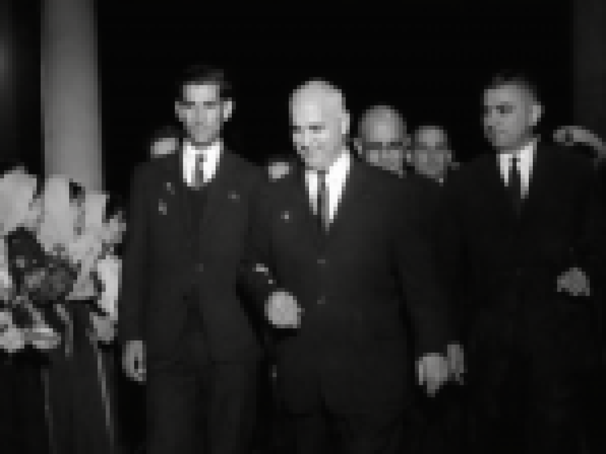 Όταν η δικτατορία περιόδευε: Οι επισκέψεις Παττακού στη Λευκάδα