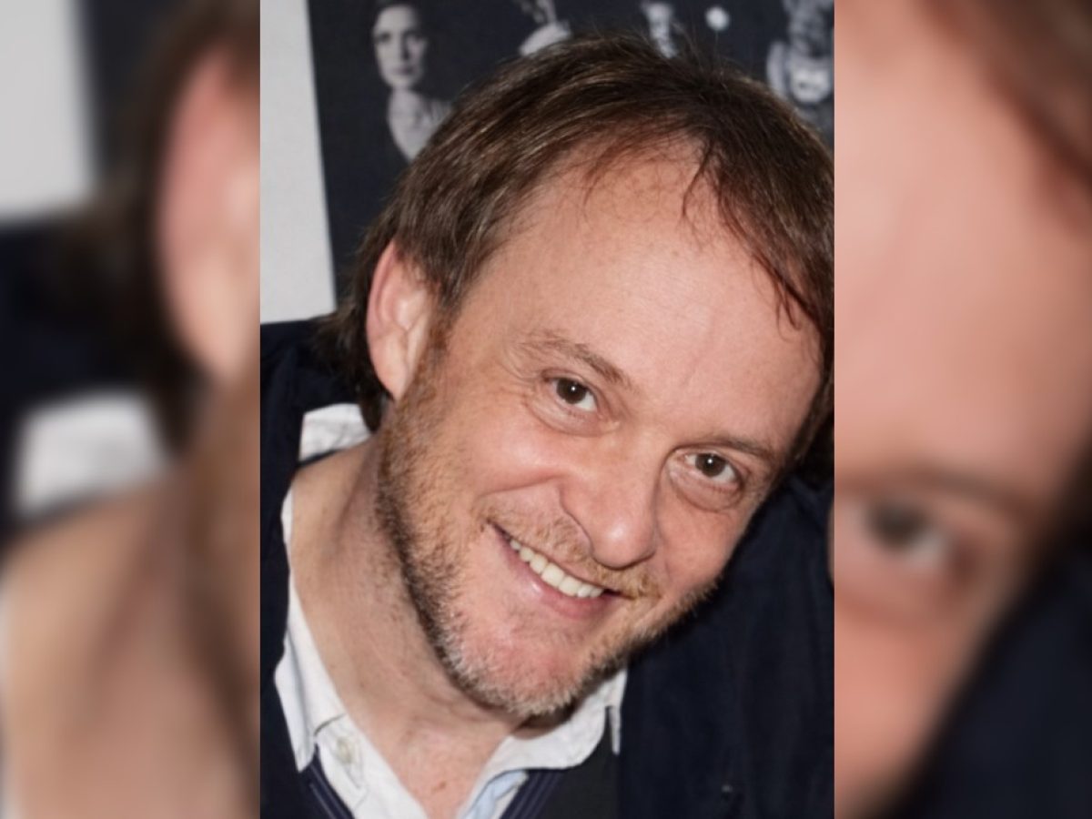 Όταν η παιδική αλήθεια γίνεται τέχνη — σκέψεις του Θανάση Τούμπουλη για την ταινία «Κι απογειώνομαι»