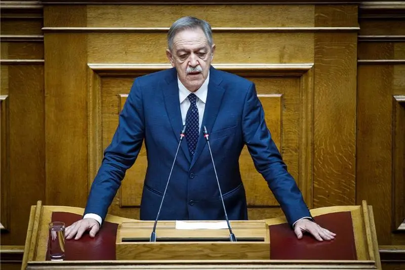 p.-koukoulopoulos-stin-olomelia-i