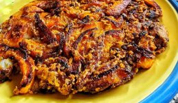 paradosiaki-kolokithopastitsa-Αpiranthou