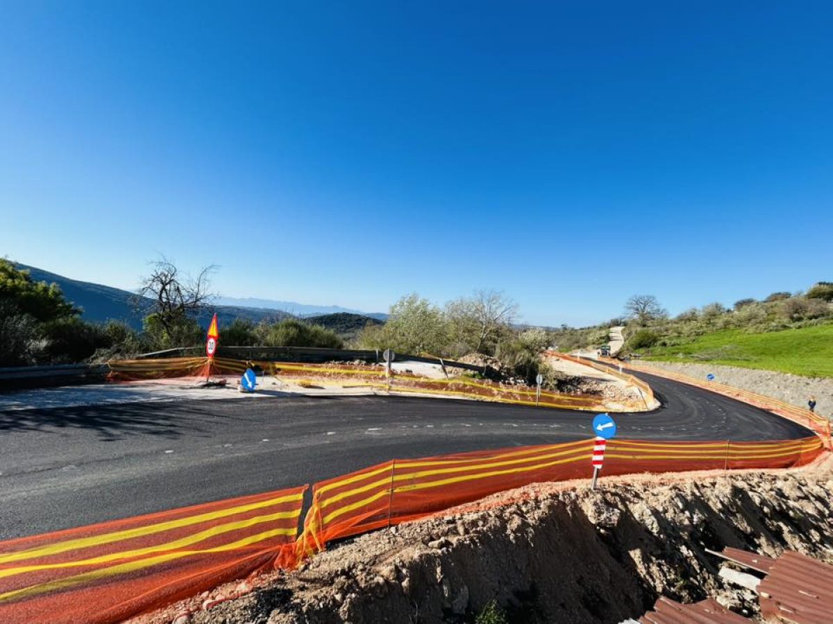 Παράκαμψη Δίβρης: Μπήκε άσφαλτος στο δρόμο-Πιο ασφαλής η διέλευση