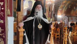 parakolouthiste-se-zontani-metadosi-tin-1