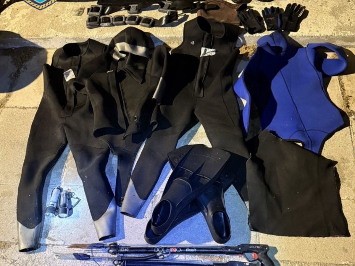 Παράνομη νυχτερινή υποβρύχια αλιεία στον Κόρφο Κορινθίας – Αναζητείται ο χειριστής του σκάφους