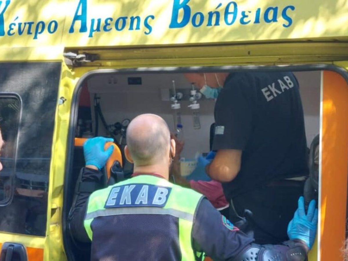 Παράσυρση γυναίκας από μηχανάκι στο κέντρο – Μεταφέρθηκε στο νοσοκομείο