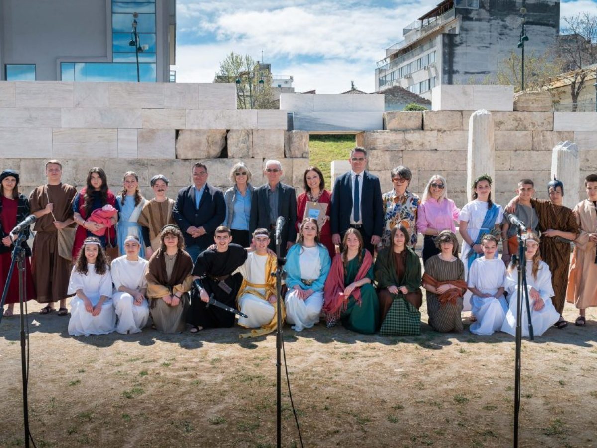 Παράσταση του 9ου Γυμνασίου Λάρισας στο αρχαίο θέατρο