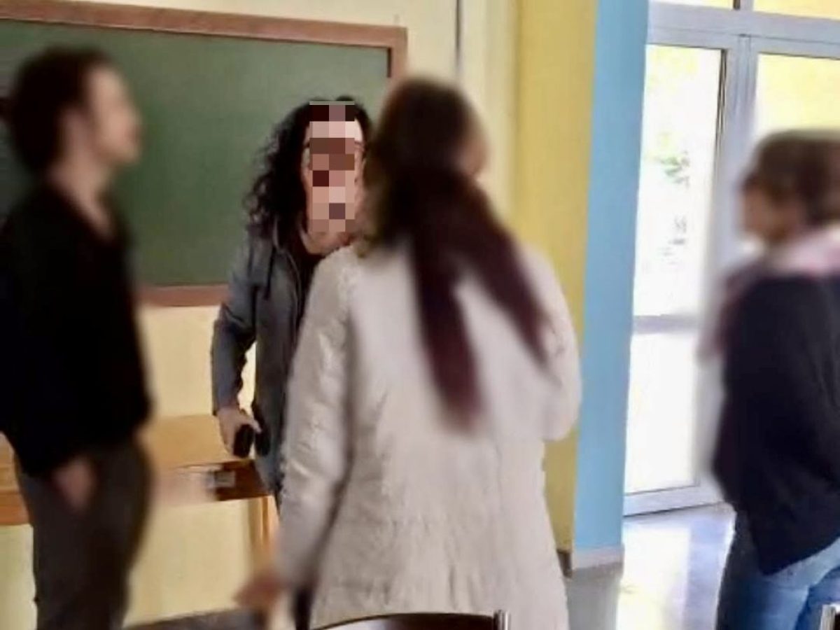 Παρέμβαση μελών του Ρουβίκωνα στο Θεραπευτήριο Χρόνιων Παθήσεων Λασιθίου