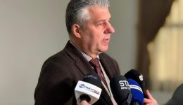 paremvasi-topsidi-gia-tous-ktinotrofous