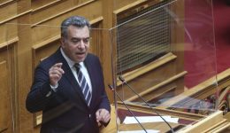 paremvasi-tou-manou-konsola-gia-9