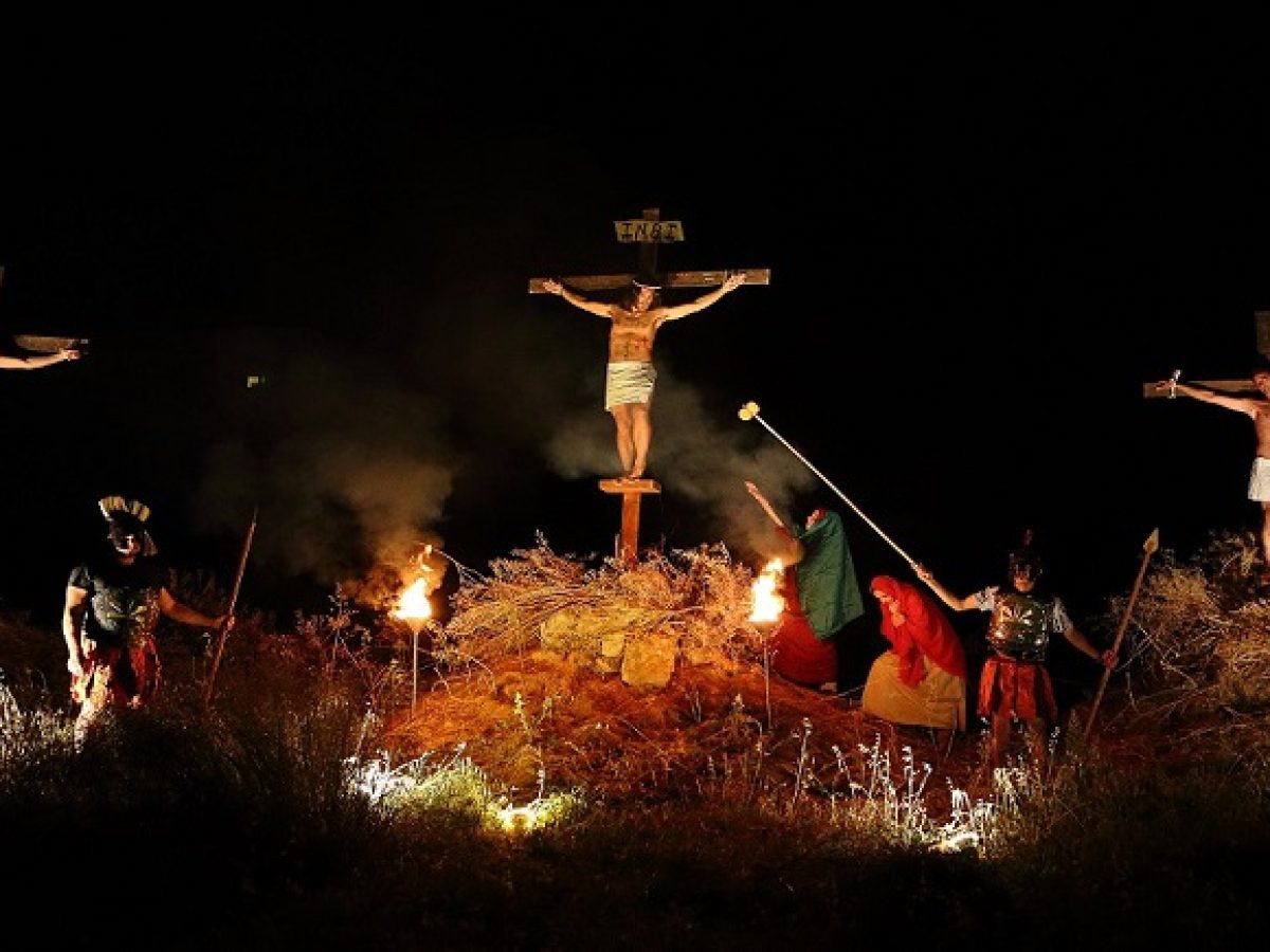 Πάσχα στις Κυκλάδες: Κάθε νησί άλλα έθιμα