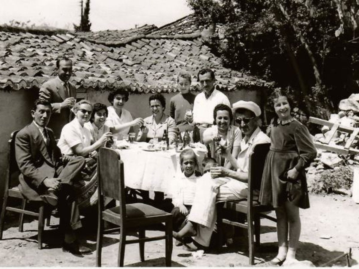 Πάσχα στον Μαραθώνα στις αρχές του 1900 – Ένα ταξίδι στις Άγιες μέρες του παρελθόντος