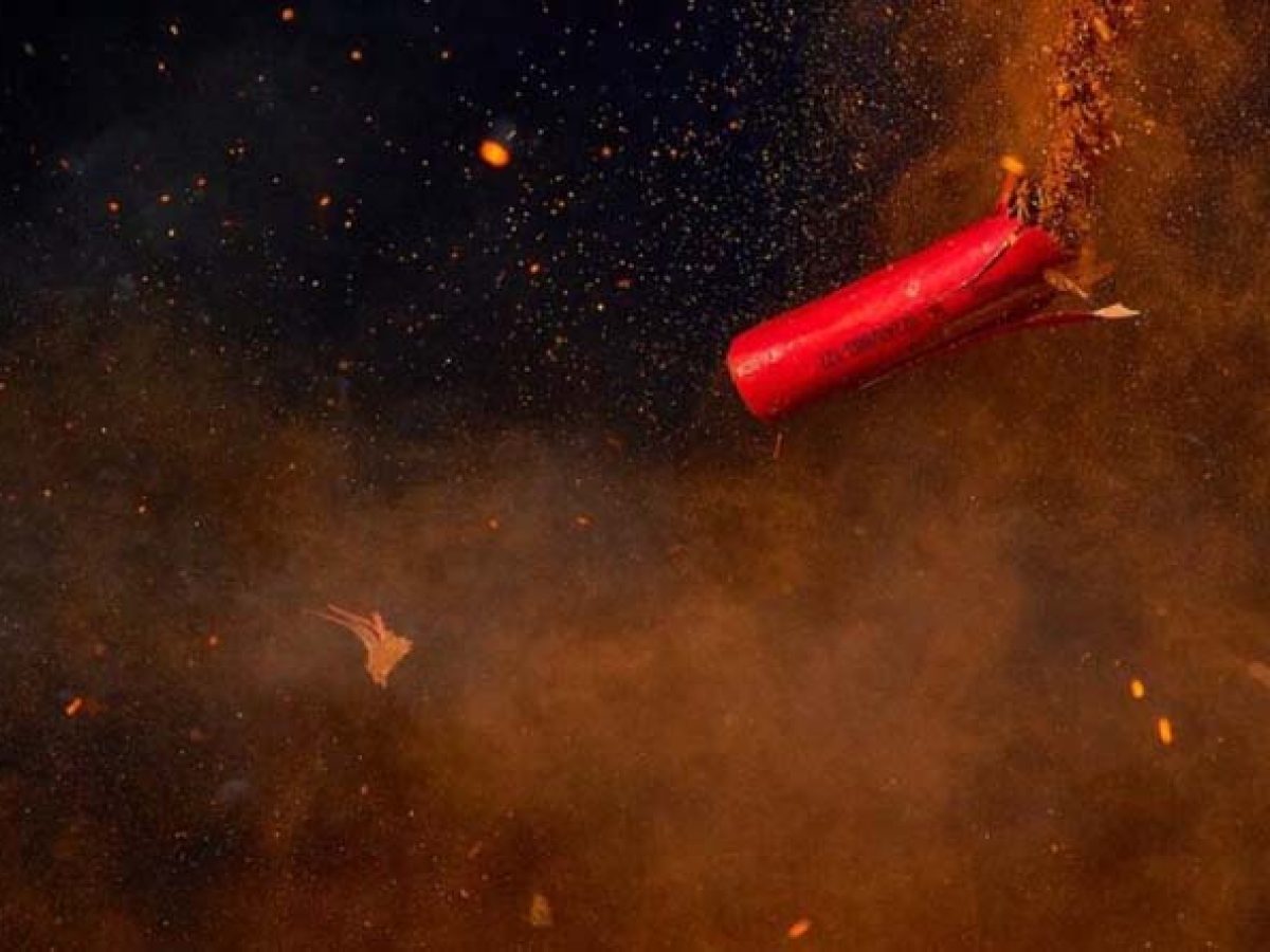 Πάσχα: Βαρύς απολογισμός από τις κροτίδες – Mάχη των γιατρών για τον 14χρονο από το Μενίδι