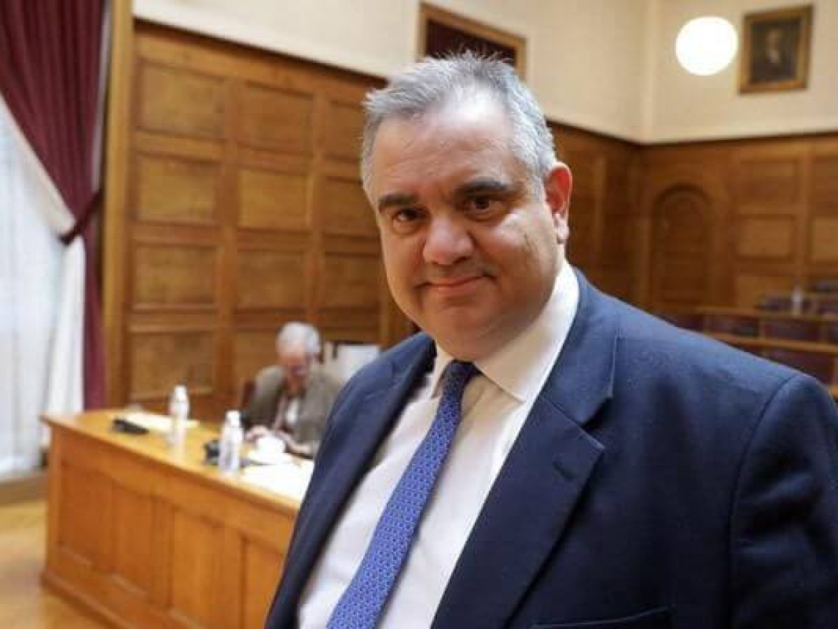 Πασχαλινές Ευχές από τον Βασίλη Σπανάκη