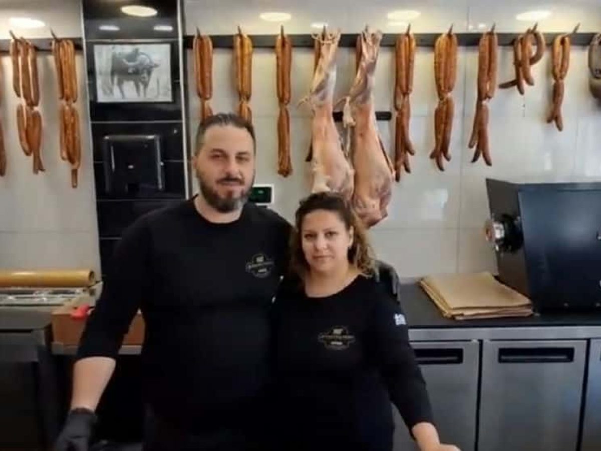 Πασχαλινές γεύσεις και ποιοτικά κρέατα από το Κρεοτεχνείο ΑΘΑΝΑΣΙΟΥ στον Σταθμό ΤΑΧΙ στην Πόθια Καλύμνου (video)