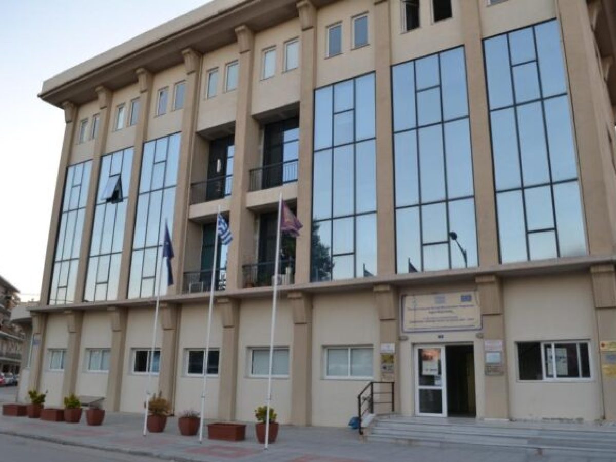 Πασχαλινή γιορτή στο 2ο ΚΑΠΗ Δήμου Κομοτηνής  με συμμετοχή Χορωδιών και έκθεση χειροποίητων κατασκευών