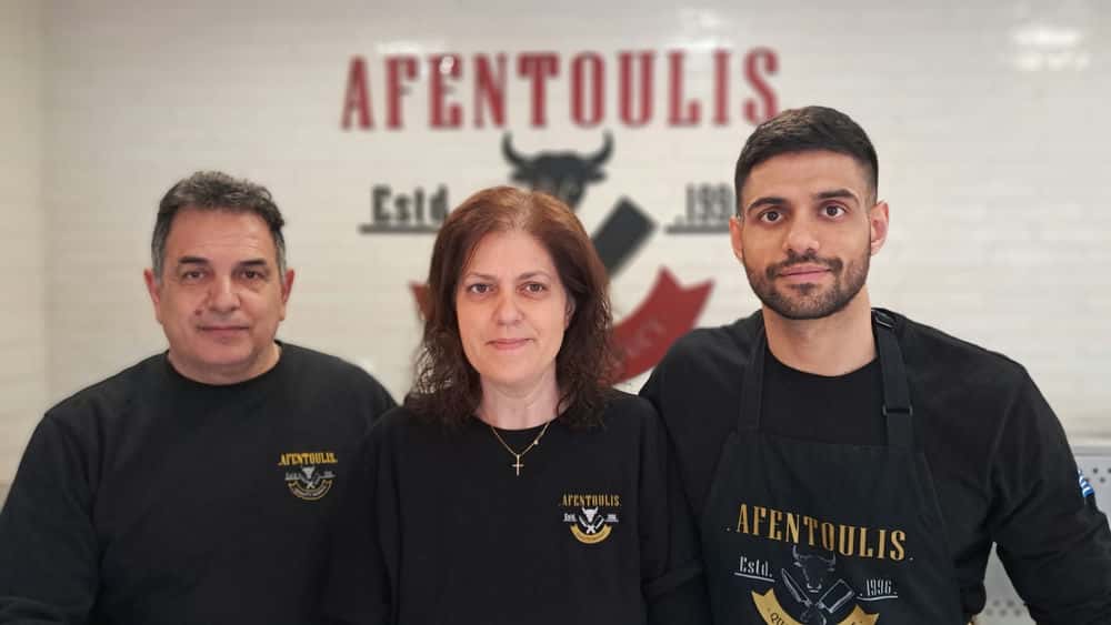 paschalino-trapezi-me-ntopia-amnoerifia