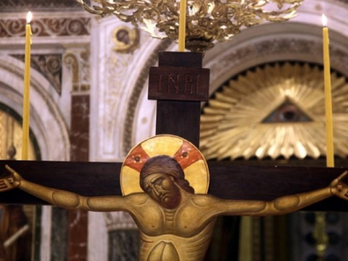 Πάτρα: Δείτε ζωντανά την Ακολουθία των Παθών από τον Ι.Ν. Αγίου Ανδρέου