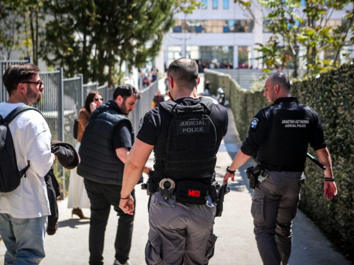 Πάτρα: Νέο βίντεο ντοκουμέντο από τη σύλληψη του 89χρονου από αστυνομικούς