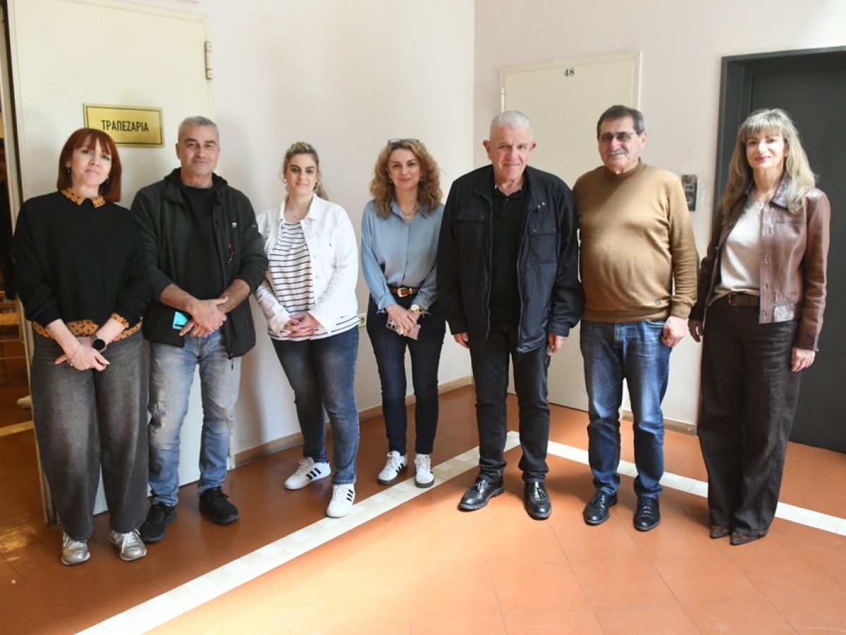 Πάτρα: Ο Δήμαρχος επισκέφθηκε το Σκαγιοπούλειο Κέντρο Παιδικής Μέριμνας