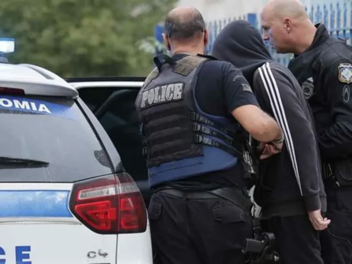 Πάτρα: Συλλήψεις για ναρκωτικά, πιστόλι, φυσίγγια και ζυγαριές ακριβείας