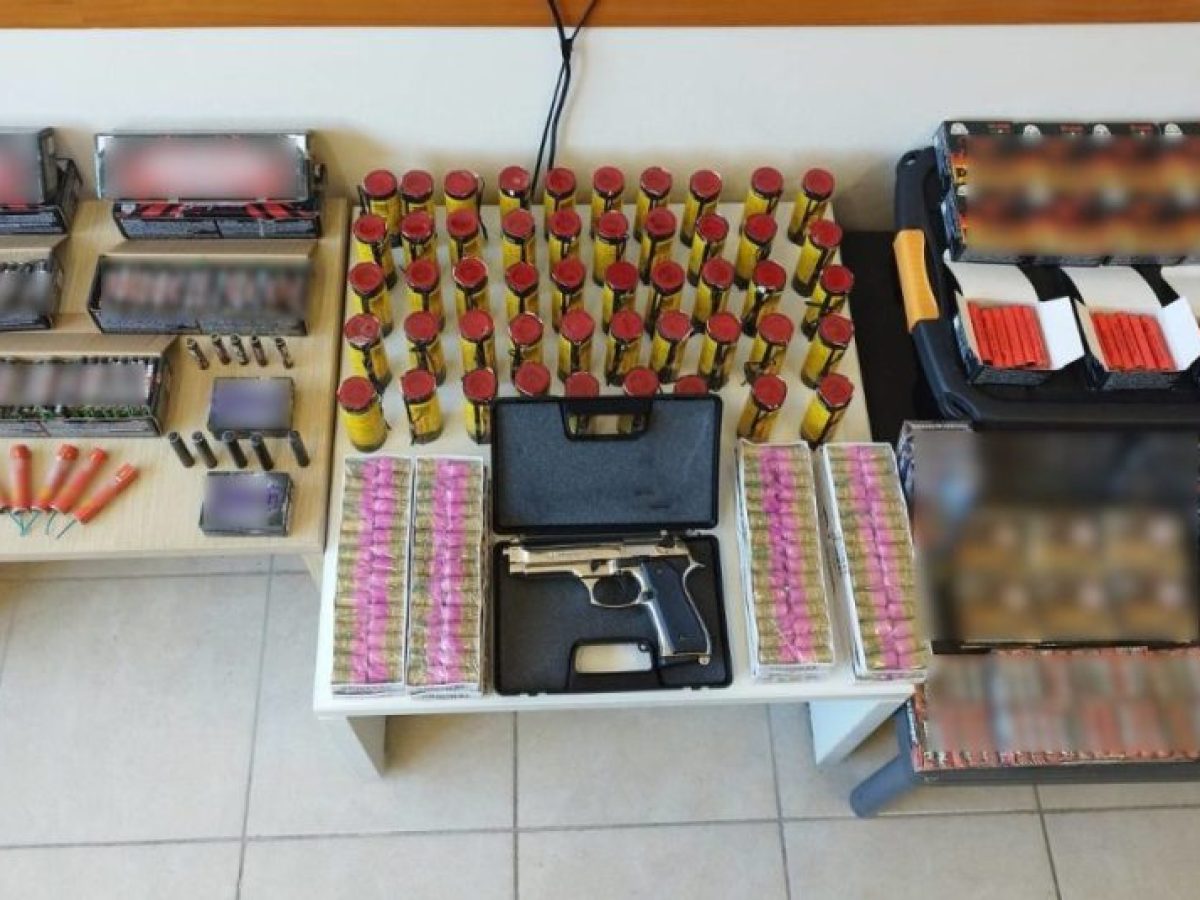 Πάτρα: Συνελήφθη άνδρας με 3.000 κροτίδες