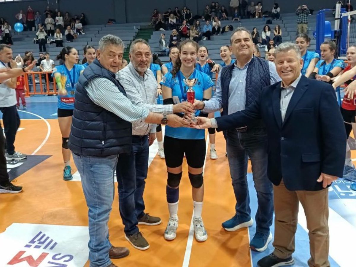 “Περήφανοι για τη νέα γενιά”: Τα συγχαρητήρια του Δημάρχου Καλαμάτας σε Απόλλωνα και Καλαμάτα 80 για τις κούπες!