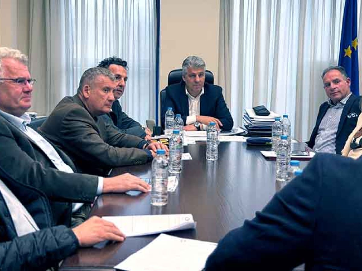 Περιφέρεια ΑΜΘ: Στρατηγική Συνεργασία Τοψίδη με τους Εμπορικούς Συλλόγους για τη Στήριξη της Αγοράς