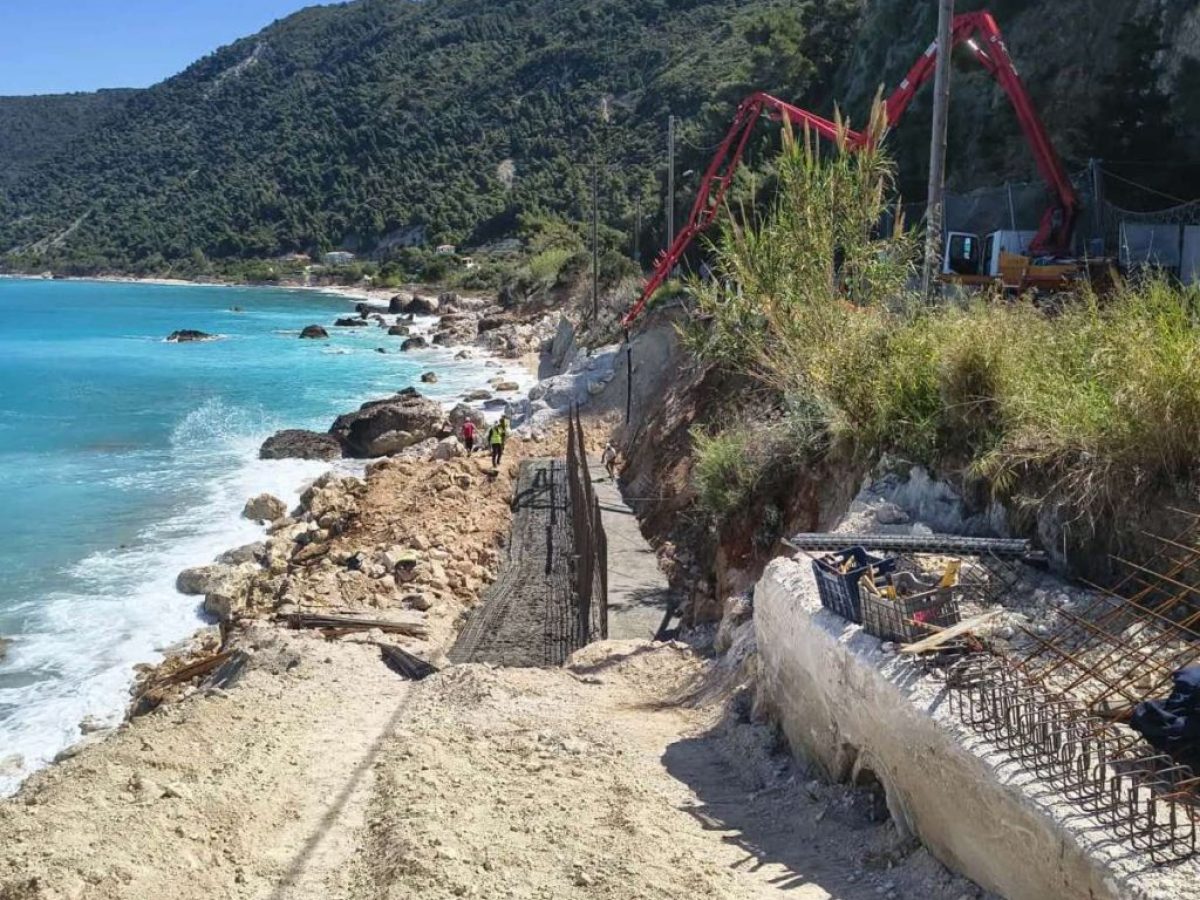 Περιφερειακή Ενότητα Λευκάδας: Παρεμβάσεις θωράκισης στην είσοδο του Άγιος Νικήτας με έργα αντιστήριξης και βραχοπαγίδες