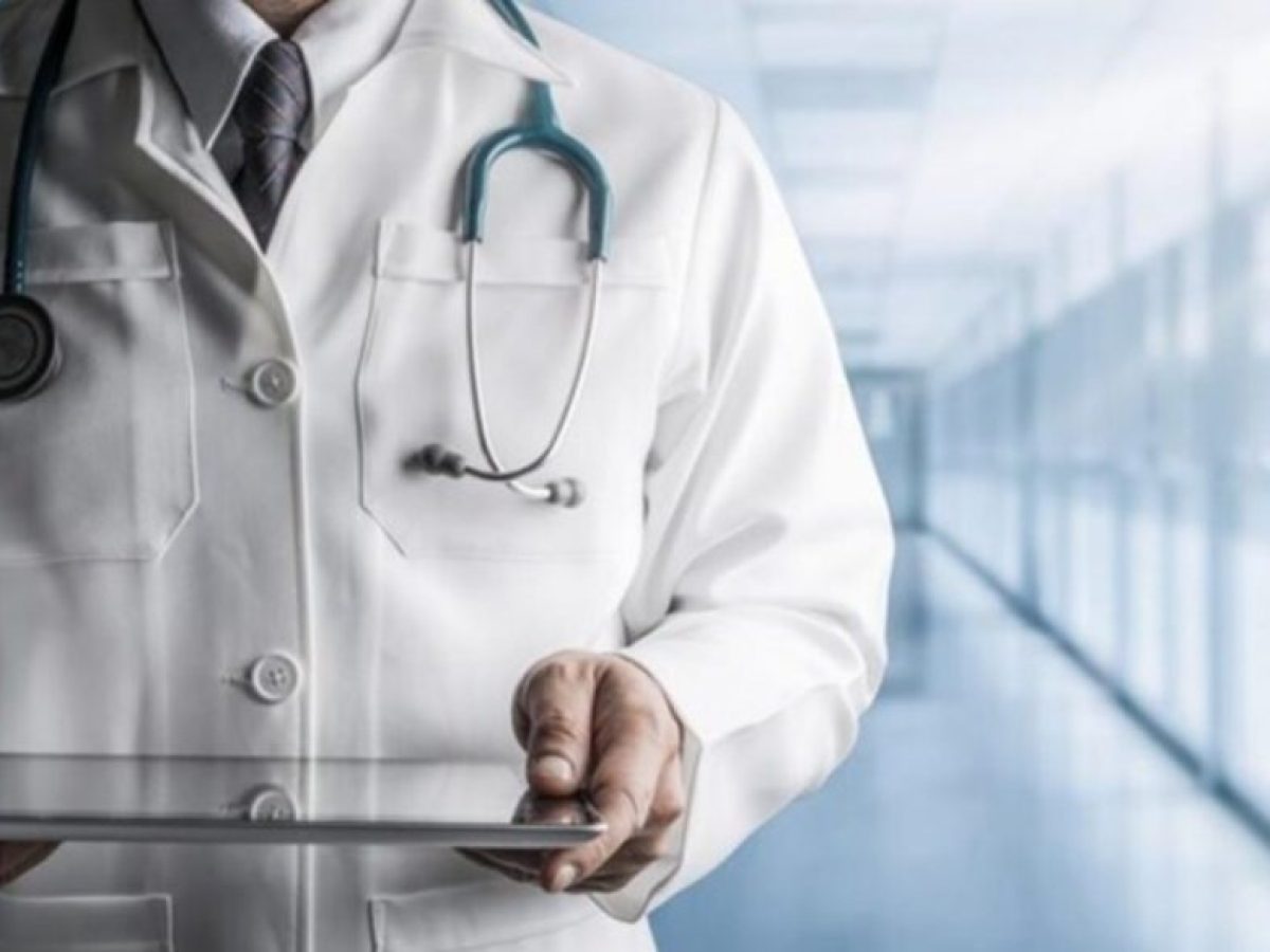 Ποινική δίωξη σε γιατρό του Βόλου για θανατηφόρα έκθεση ασθενών την περίοδο της πανδημίας