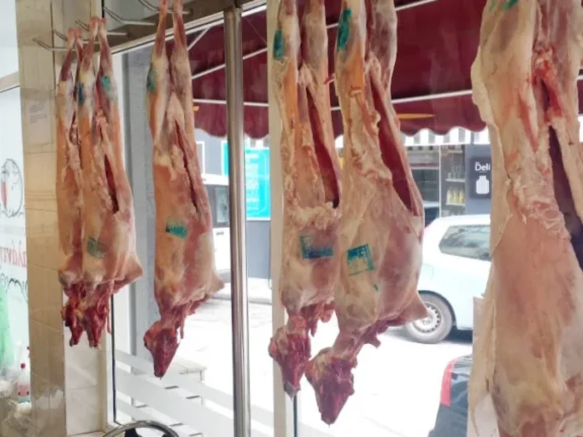 Πιο ακριβό το πασχαλινό τραπέζι- Στα ύψη οι τιμές του αρνιού και λαχανικών