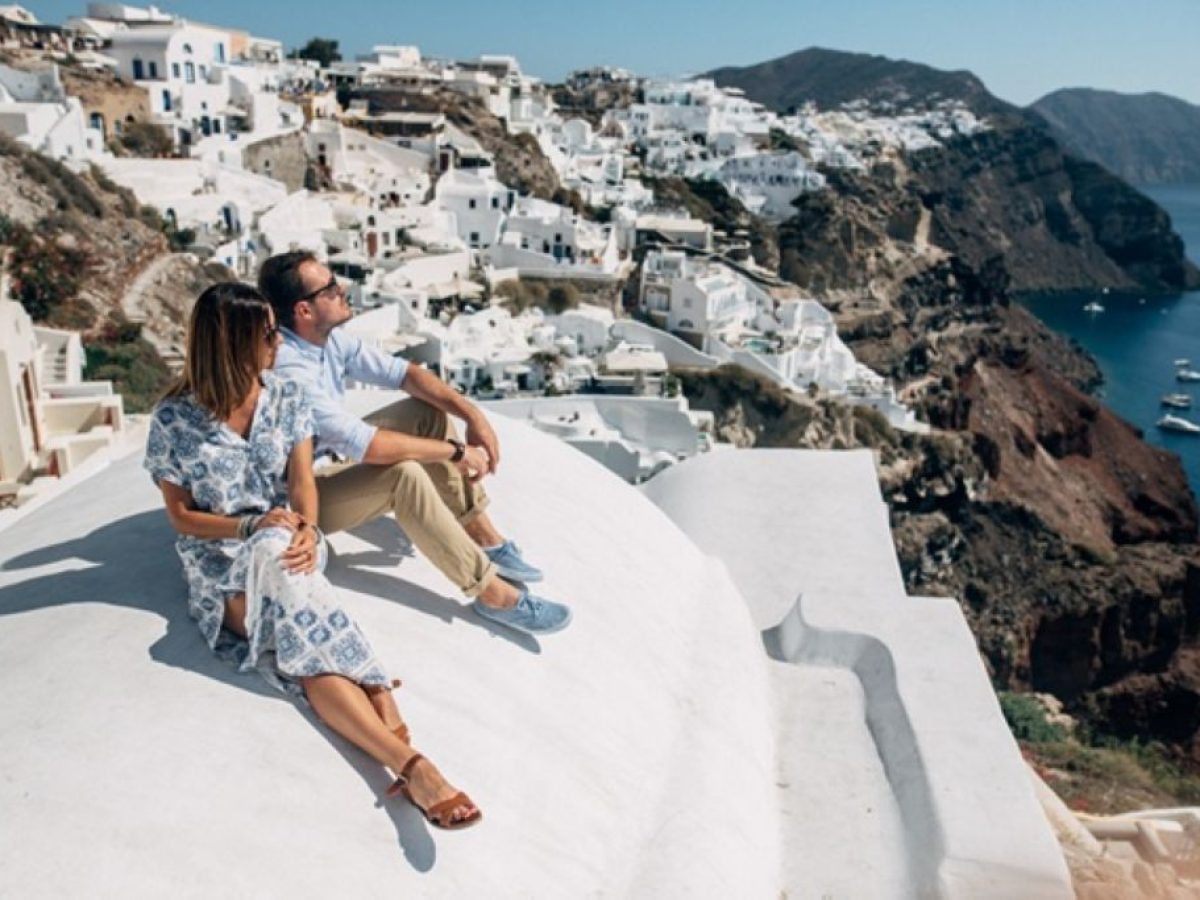 Πώς να ζήσεις την απόλυτη εμπειρία στη Σαντορίνη σε μία μόνο μέρα