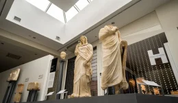 pote-ine-anichta-ta-mnimia