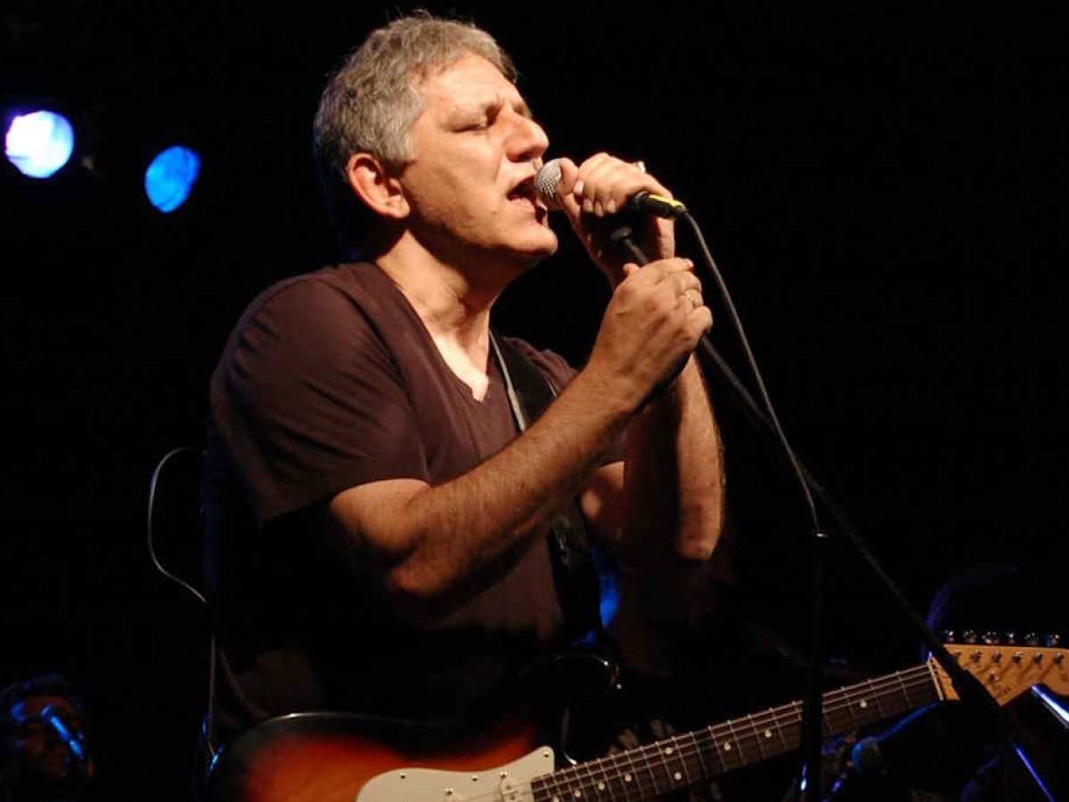 Πρωτομαγιά με μουσική γιορτή στη Νέα Σμύρνη – Συναυλία του Νίκου Πορτοκάλογλου στην κεντρική πλατεία