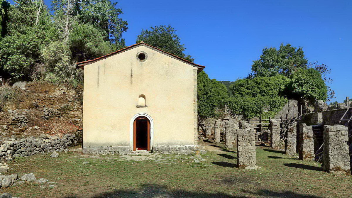 protomagia-sto-monastiri-tis-kokkinis-2