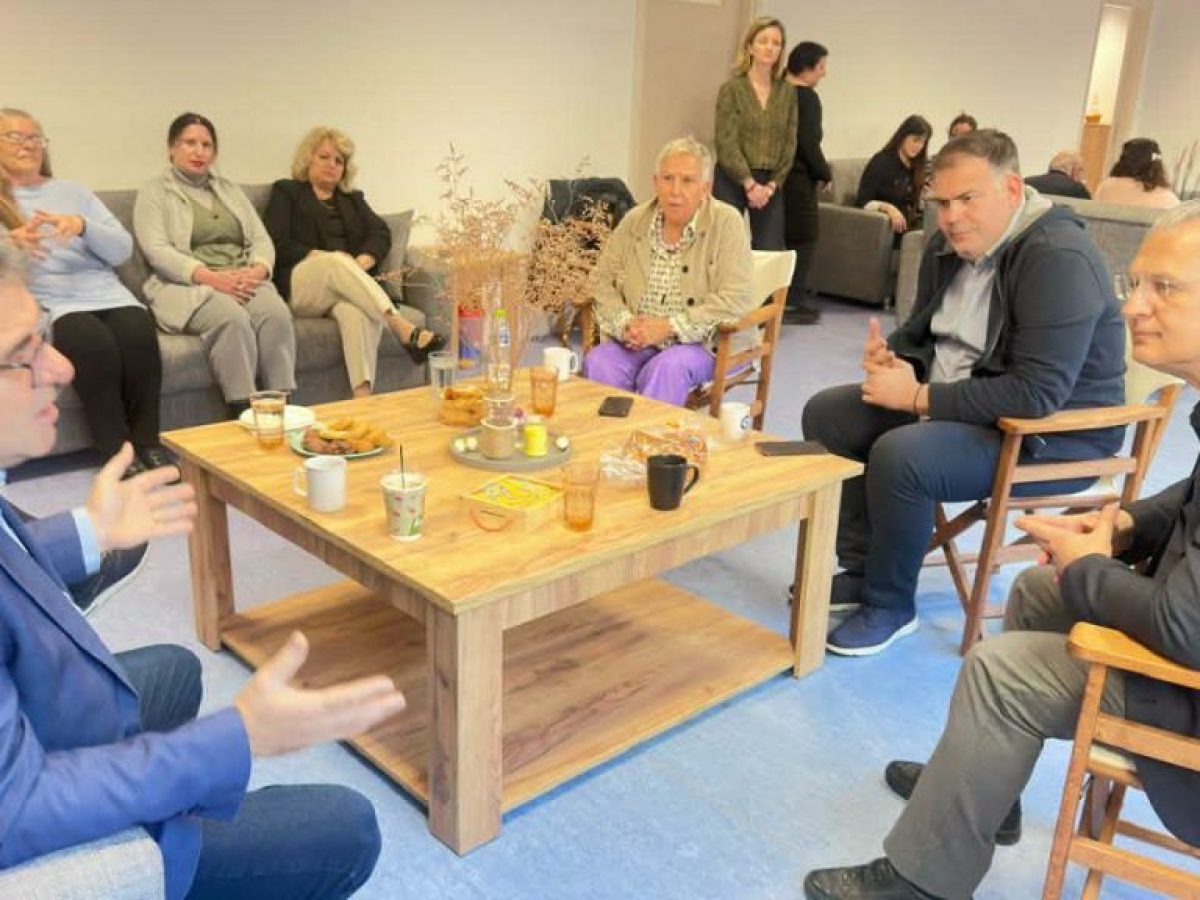 Πτωχός – Μαρινάκης στο Κέντρο  Ημερήσιας Φροντίδας Ηλικιωμένων (ΚΗΦΗ)