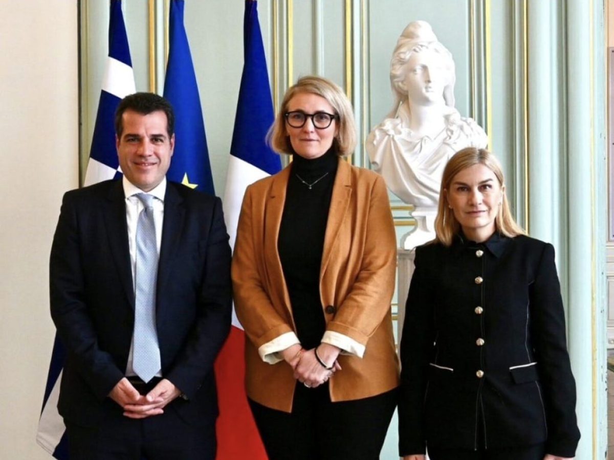 ΠΑΡΙΣΙ: Συνάντηση Πλεύρη – Βολουδάκη με την Αναπληρώτρια Υπουργό Εσωτερικών της Γαλλίας