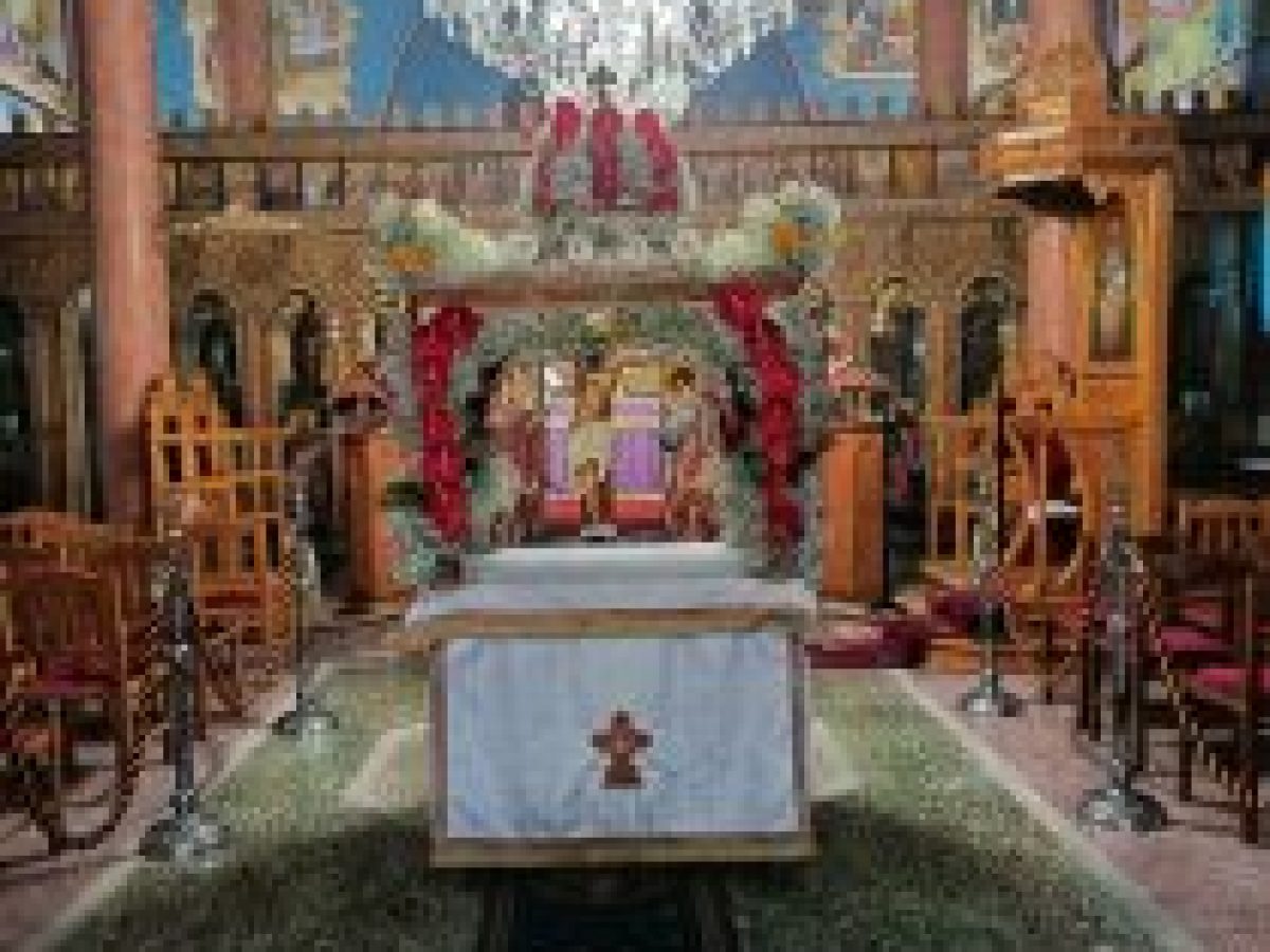 Σαμοθράκη: εικόνες από τον επιτάφιο της Παναγίας Καμαριώτισσας