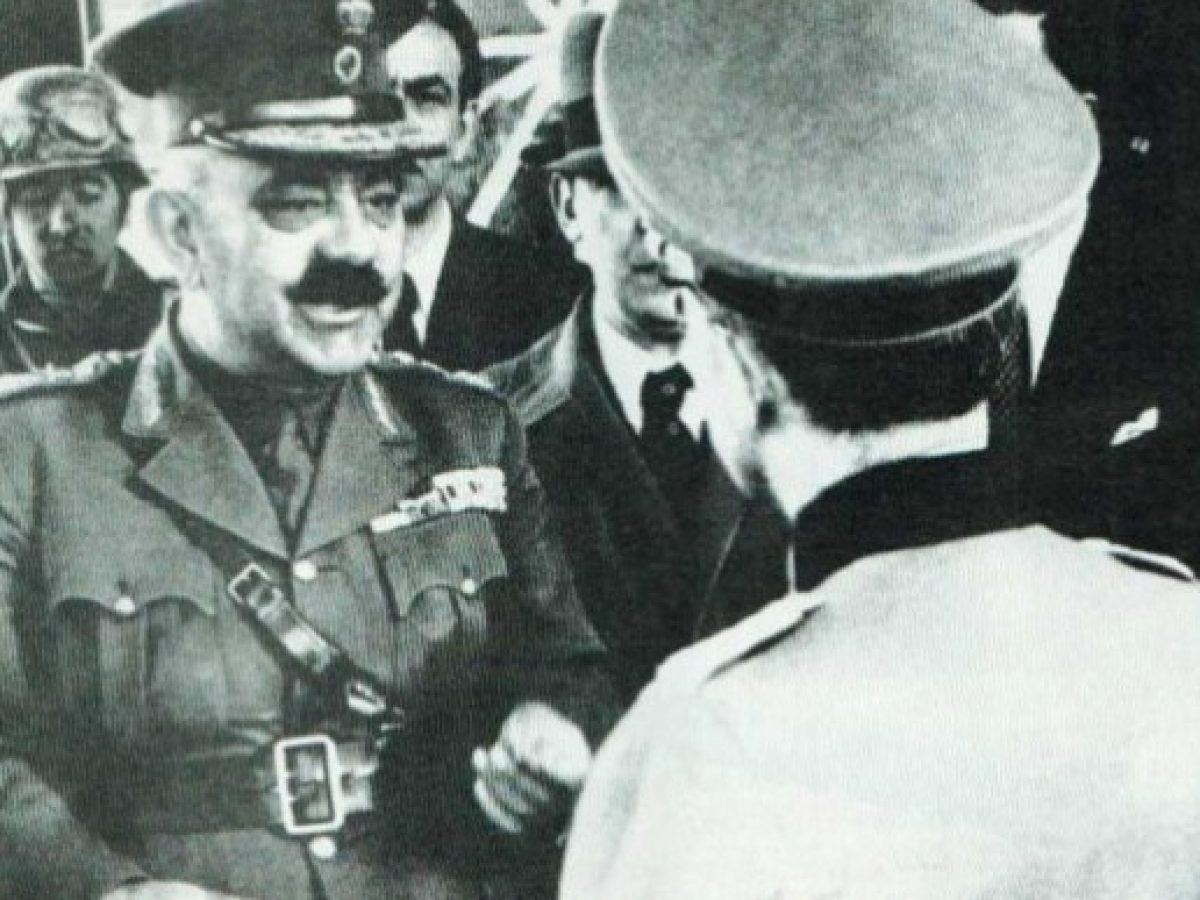 Σαν σήμερα ο  Τρικαλινός Στρατηγός Χρήστος Καβράκος παρέδωσε την πόλη των Αθηνών στις Γερμανικές Αρχές κατοχής