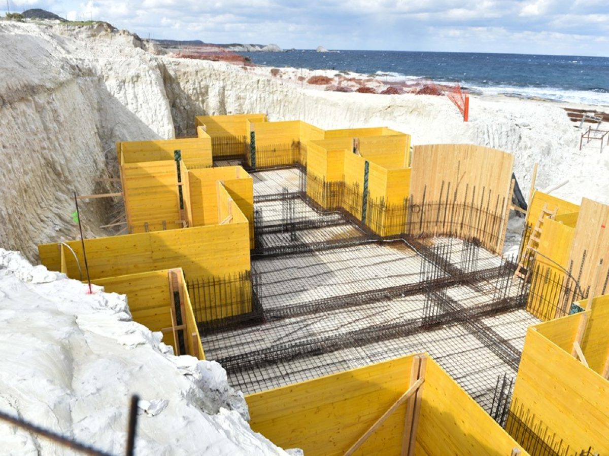 Σαρακήνικο Μήλου:  “Μνημείο αναποτελεσματικότητας” της Ελληνικής Πολιτείας (Photos)