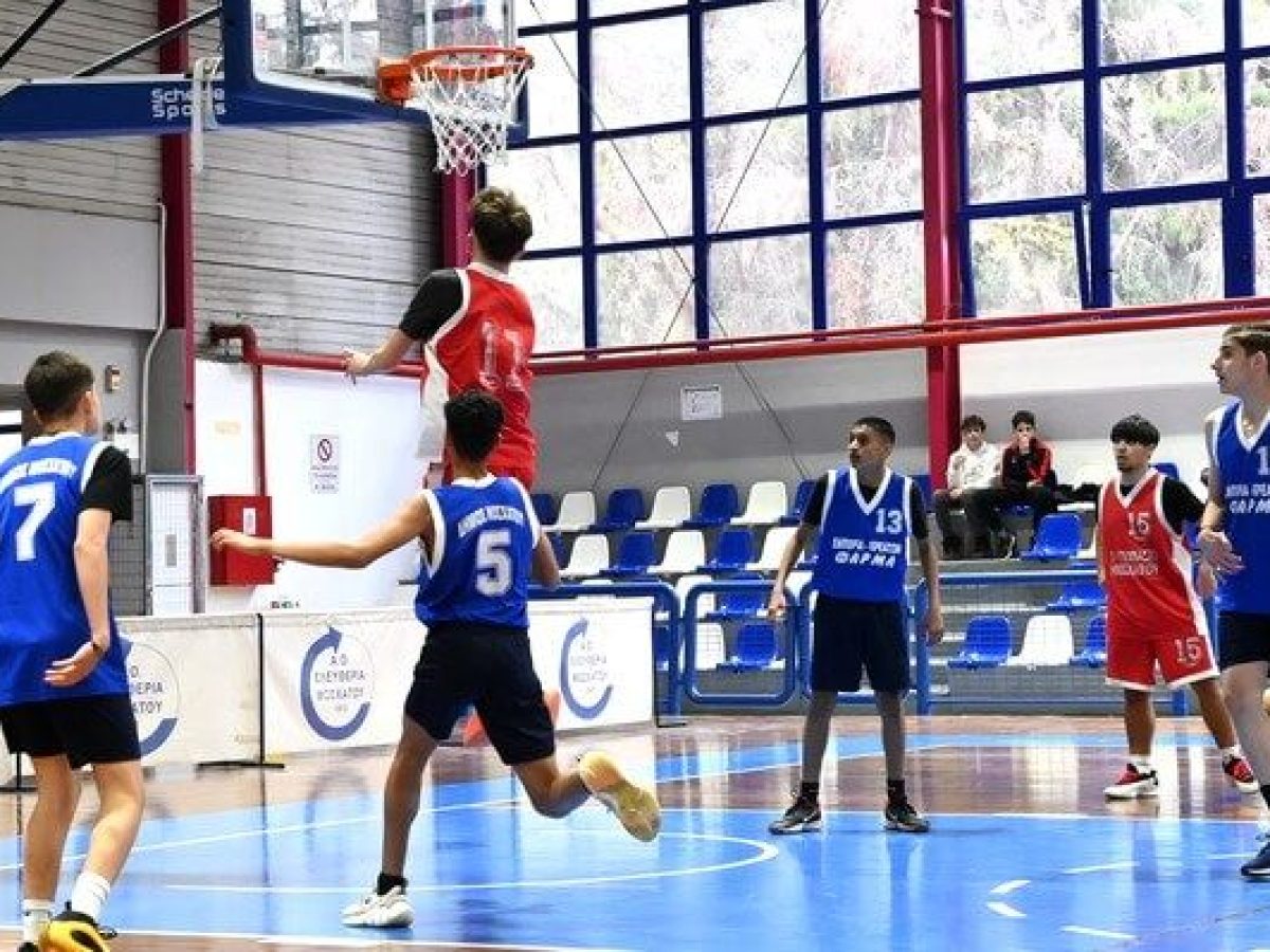 Σχολικοί Αγώνες 2026: Το κύπελλο στο 3ο Γυμνάσιο Μοσχάτου στο μπάσκετ αγοριών (εικόνες)