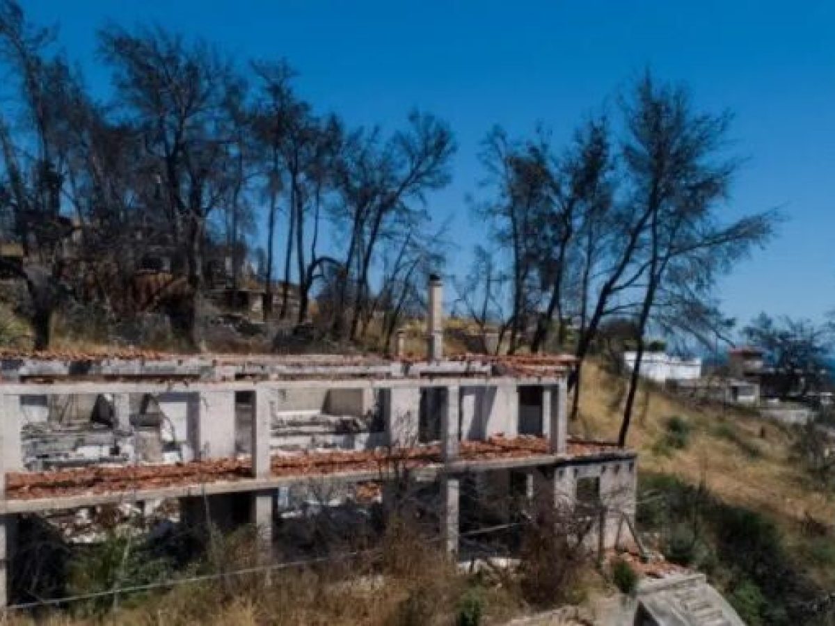 Σε αδιέξοδο οι πυρόπληκτοι στο Μάτι – Μπλοκαρισμένες επισκευές και ημιτελή σπίτια 8 χρόνια μετά την τραγωδία