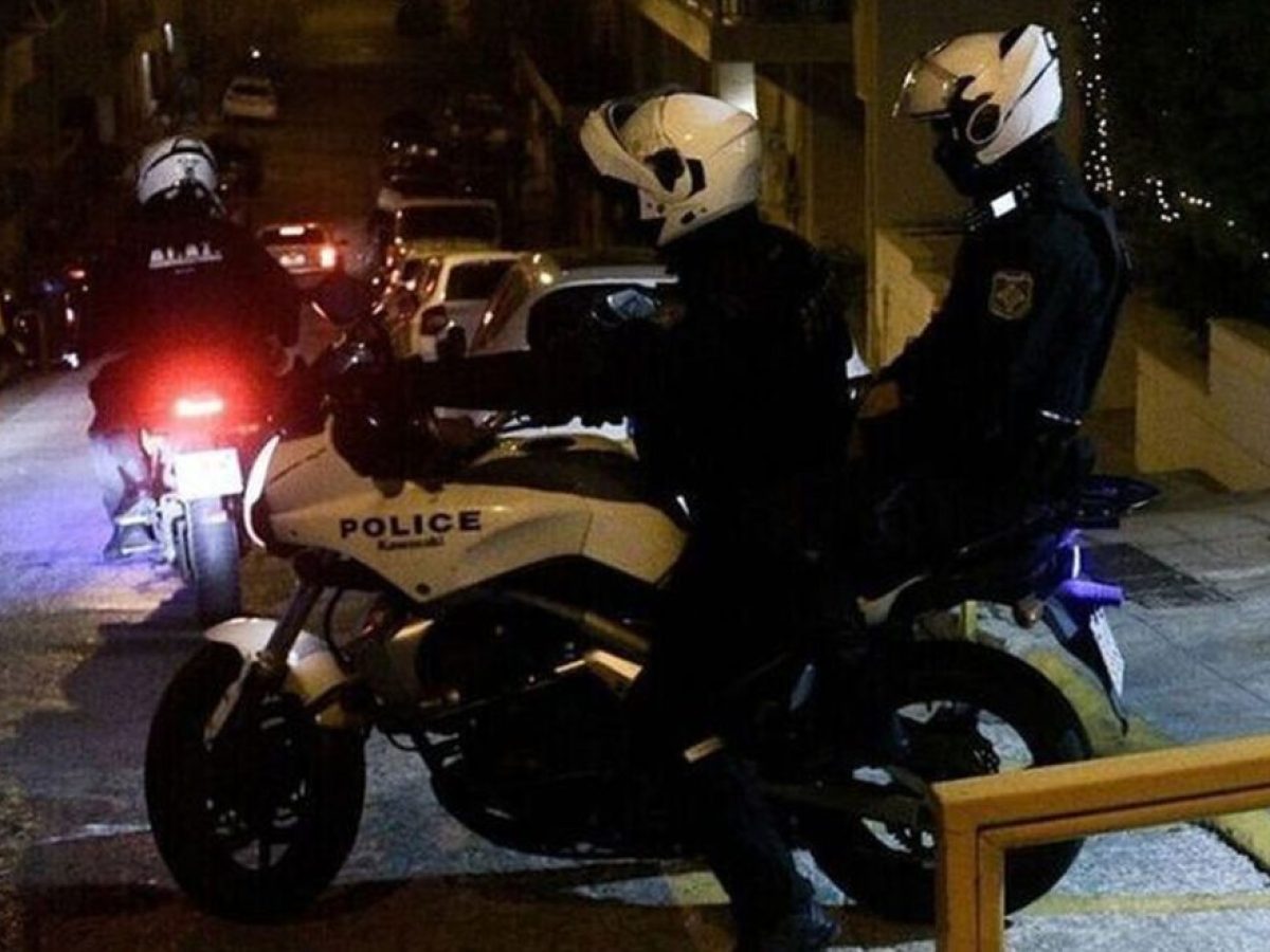 Σύλληψη ανηλίκου για λιθοβολισμό λεωφορείων στην Εθνική Οδό