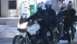 sillipsis-me-aroma-ditikis-elladas-1