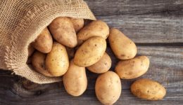 simantiki-dorea-patatas-apo-tin