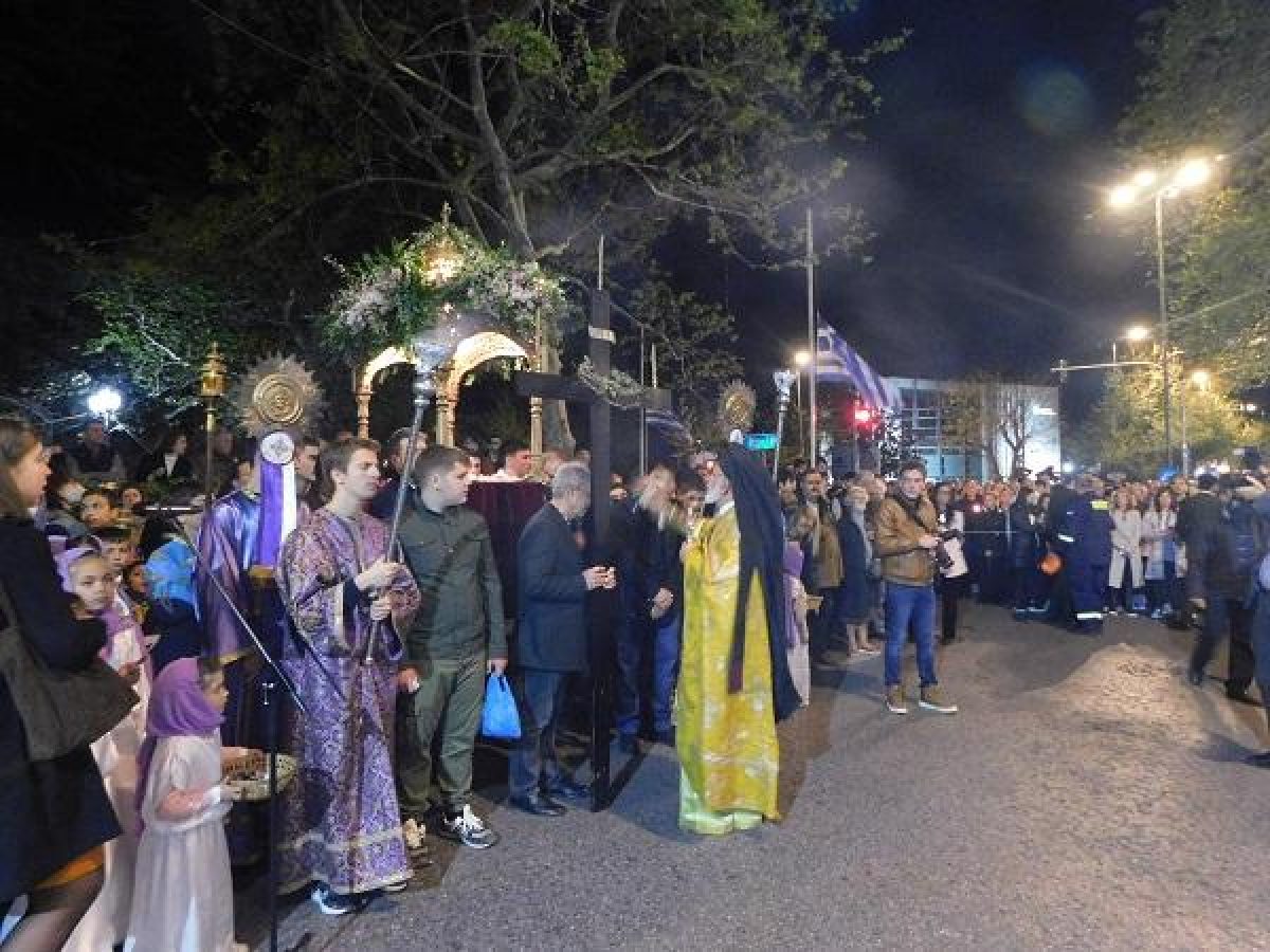 Συνάντηση Επιταφίων στην Κηφισιά: Μια κατανυκτική παράδοση τη Μεγάλη Παρασκευή