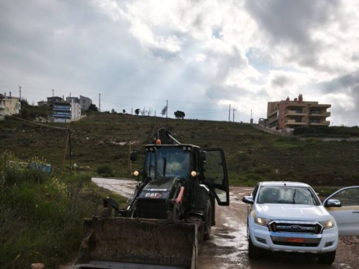 Συνεχίζονται από τον δήμο Ραφήνας Πικερμίου οι παρεμβάσεις αποκατάστασης μετά την κακοκαιρία «Erminio»